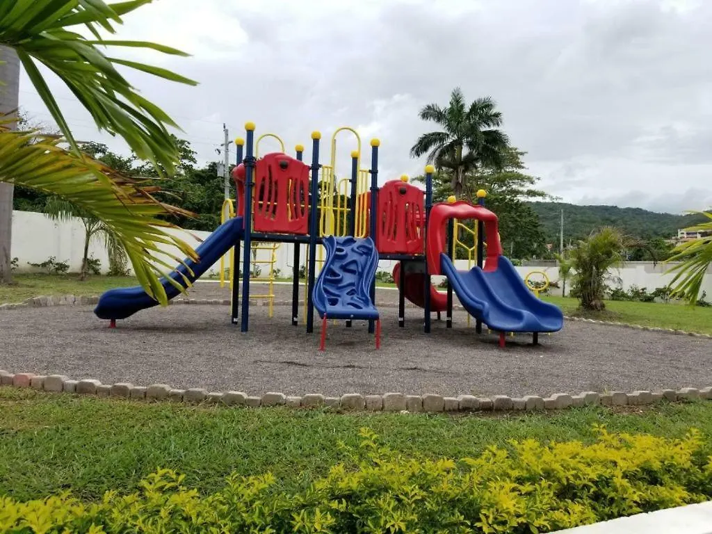 Savannah'S Place Mammee Bay